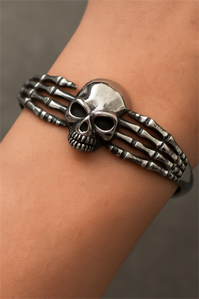 Gümüş Renk Kurukafa Figürlü Erkek Çelik Kelepçe Bileklik