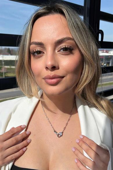 Gümüş Renk Kalp Figürlü Taş Detaylı 14K Altın Kaplama Kolye