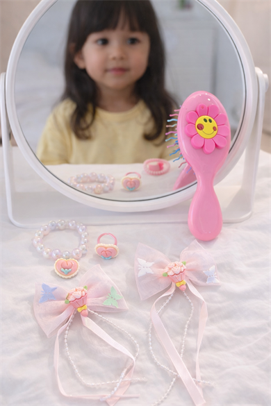 Koyu Pembe Renk Çocuk Tarak,Bileklik,Yüzük Ve Toka Set