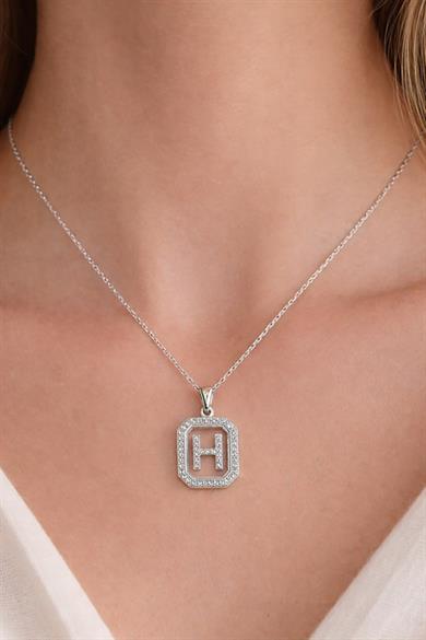 Gümüş Renk H Harf Taş Detaylı Çelik Kolye