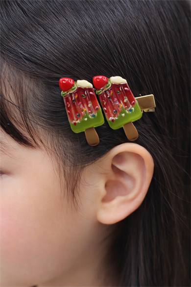 Yeşil Renk Dondurma Figürlü Yan Toka