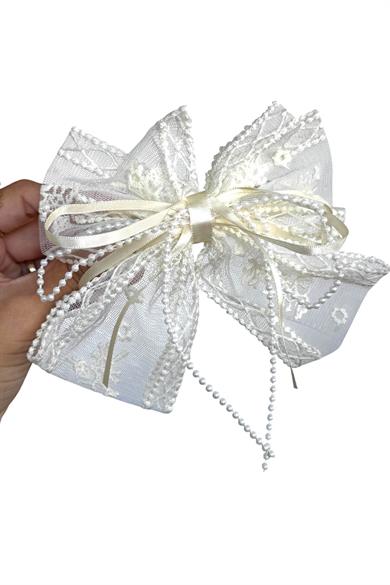 Beyaz Renk Kurdele Figürlü İnci Detaylı Otomat Toka