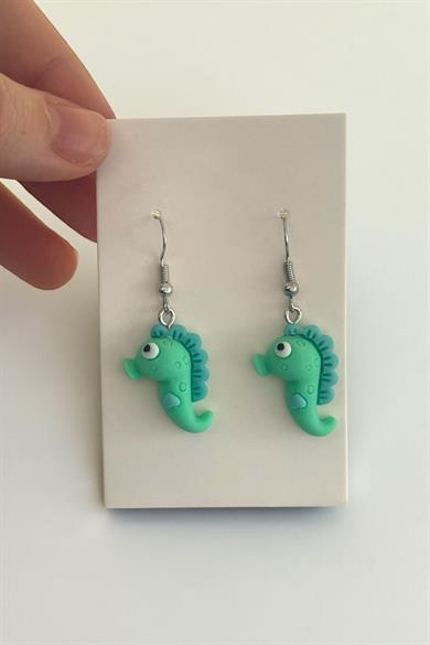 Yeşil Renk Denizatı Figürlü Çocuk Küpe (Çift)