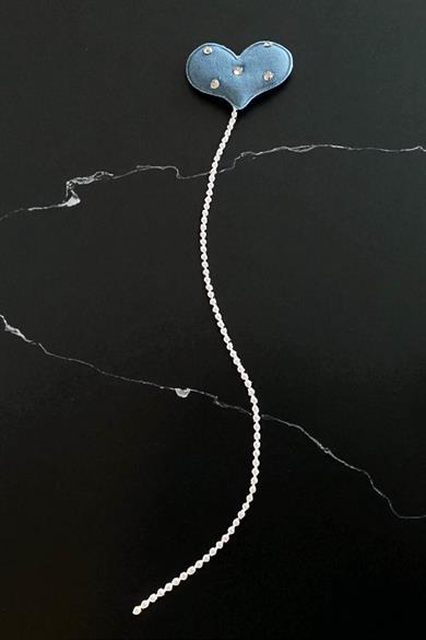 Mavi Renk Kalp Figürlü Sallantılı İnci Detaylı Çocuk Yan Toka