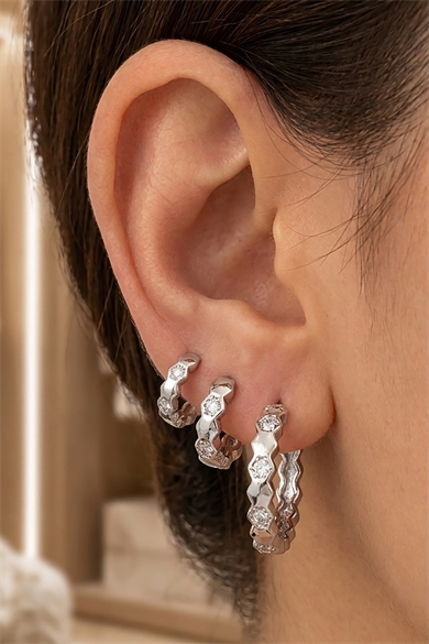 Gümüş Renk Taş Detaylı 3lü YSX Küpe Set