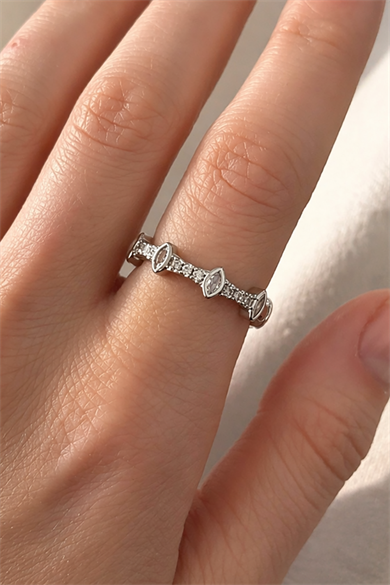 Gümüş Renk Taş Detaylı Ayarlanabilir Yüzük