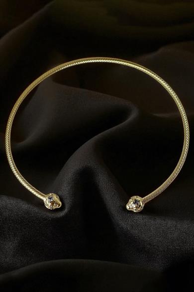 Altın Renk Taş Detaylı Metal Choker Kolye