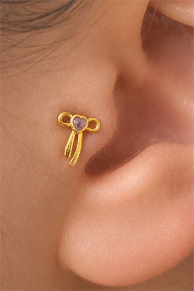 Altın Renk Kurdele Figürlü Taşlı Cerrahi Çelik Tragus/Kıkırdak Küpe/Piercing (Tek)