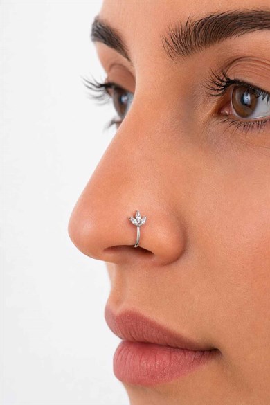 Gümüş Renk Taş Detaylı Cerrahi Çelik Deliksiz Kulak/Burun Piercing 