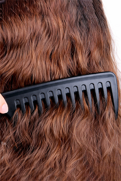 Siyah Renk Saç Şekillendiren Tarak