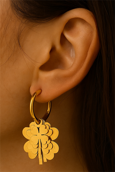 Altın Renk Yonca Figürlü Çelik Küpe (Çift)