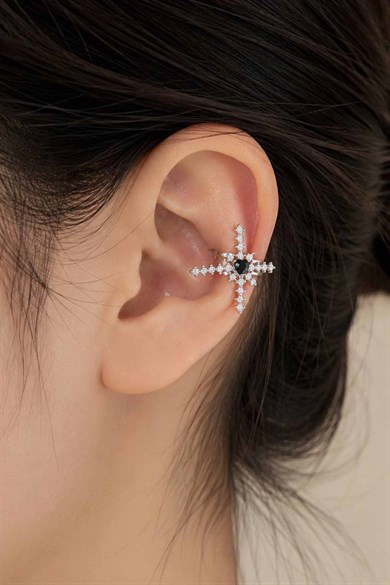 Gümüş Renk  Kalp Figürlü Taş Detaylı TX Ear Cuff (Tek)