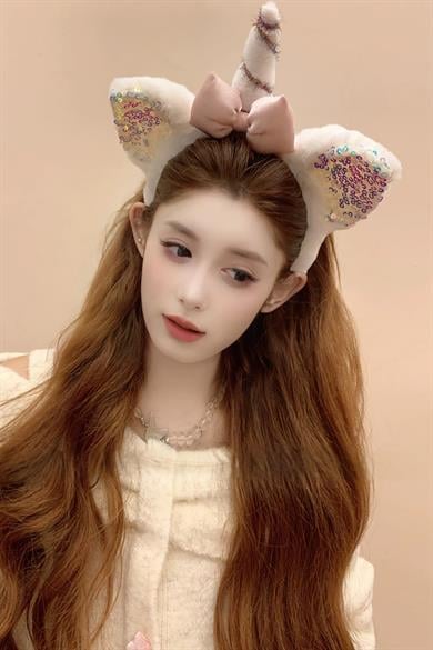 Beyaz Renk Unicorn Figürlü Peluş Taç