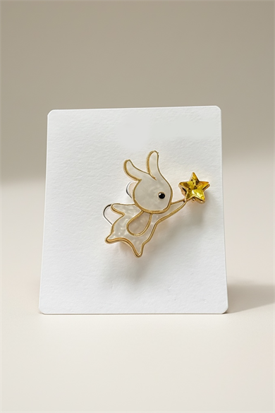 Beyaz Renk Tavşan Figürlü Taşlı Broş  