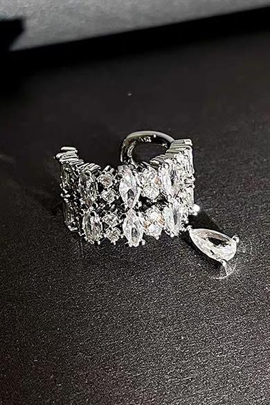 Gümüş Renk Taş Detaylı Ear Cuff (Tek)