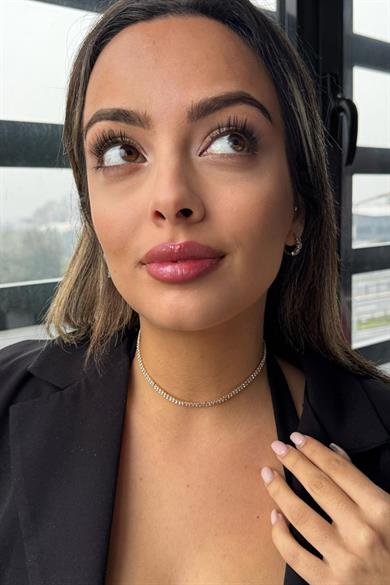 Altın Renk İki Sıra Taş Detaylı Choker Kolye