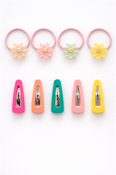Karışık Renk Çiçek Figürlü Lastik Toka Ve Yan Toka Set