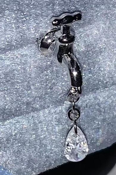 Gümüş Renk Musluk Figürlü Taşlı Cerrahi Çelik Tragus/Kıkırdak Küpe/Piercing (Tek)