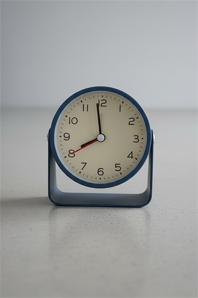 Lacivert Renk Mini Dekoratif Alarmlı Yuvarlak Masa Saati