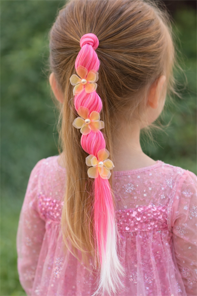 Pembe Renk Çiçek Figürlü Saç Detaylı Lastik Toka