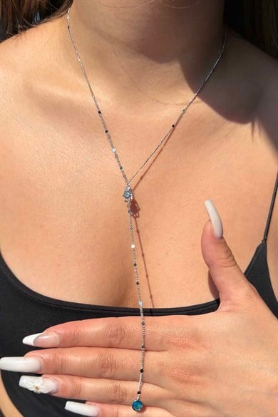 Gümüş Renk El Figürlü Taş Detaylı Y Kolye