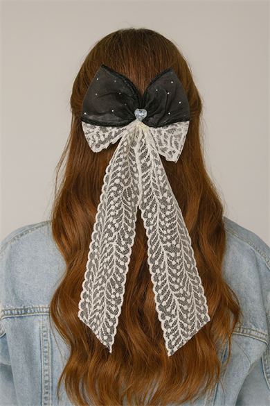 Siyah Ve Beyaz Renk Kurdele Figürlü Otomat Toka