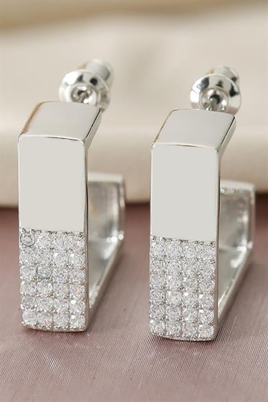 Gümüş Renk Taş Detaylı Küpe (Çift)