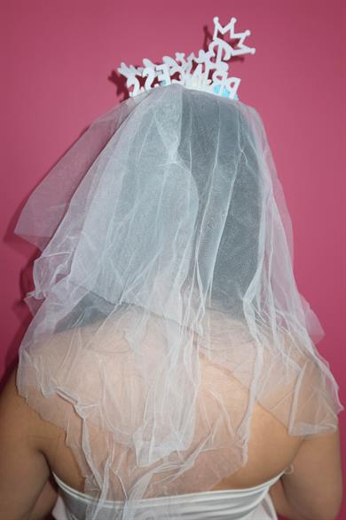 Beyaz Renk Birthday Princess Yazılı Tül Detaylı Taç