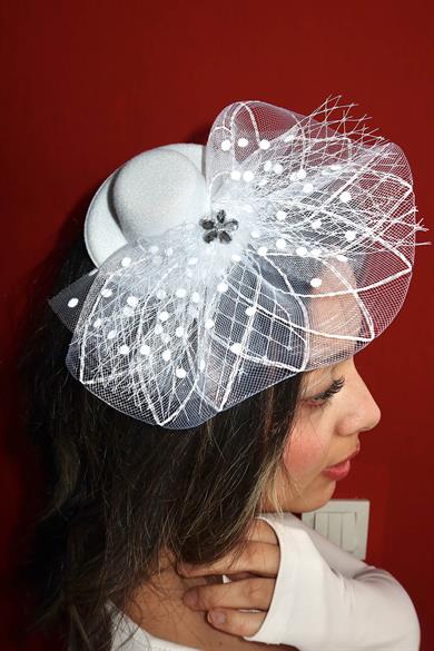 Beyaz Renk Çiçek Detaylı Nikah Şapkası/Vualet Şapka