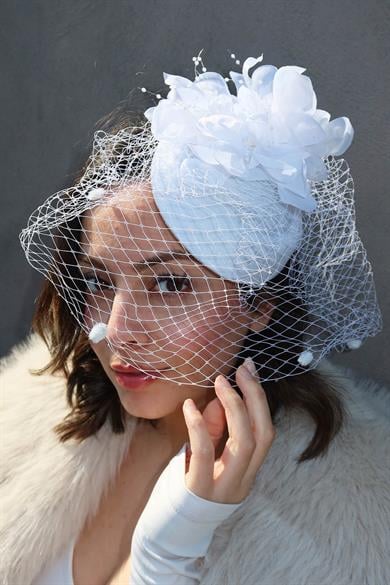 Beyaz Renk Çiçek Detaylı Nikah Şapkası/Vualet Şapka