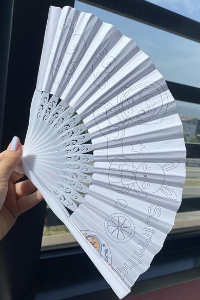 Beyaz Renk Desenli Yelpaze