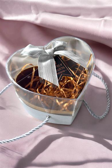 Beyaz Renk Kalp Figürlü Hediye Kutusu