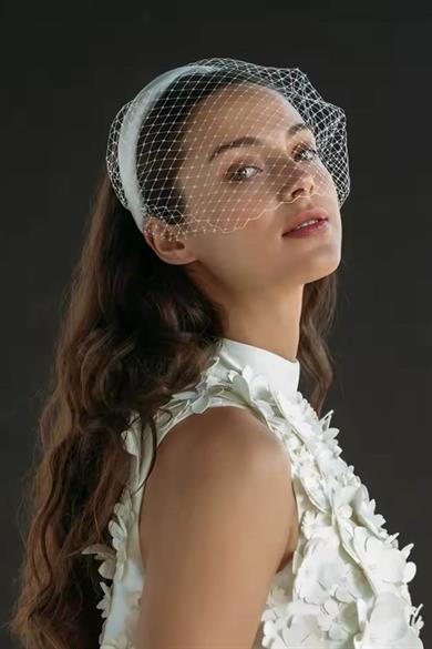 Beyaz Renk Tül Detaylı Saç Aksesuarı/ Nikah Düğün Gelin Taç