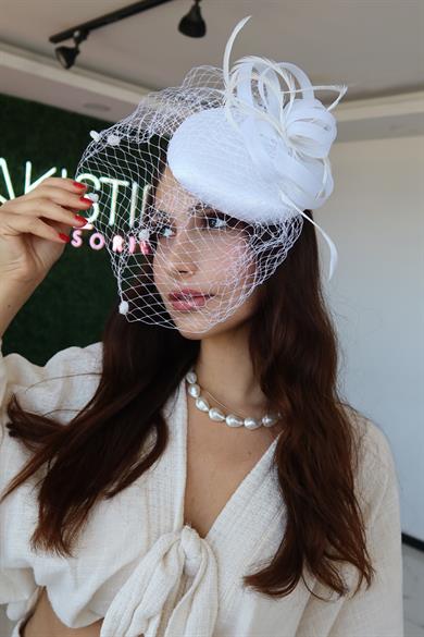 Beyaz Renk Tüy Detaylı Nikah Şapkası/Vualet Şapka