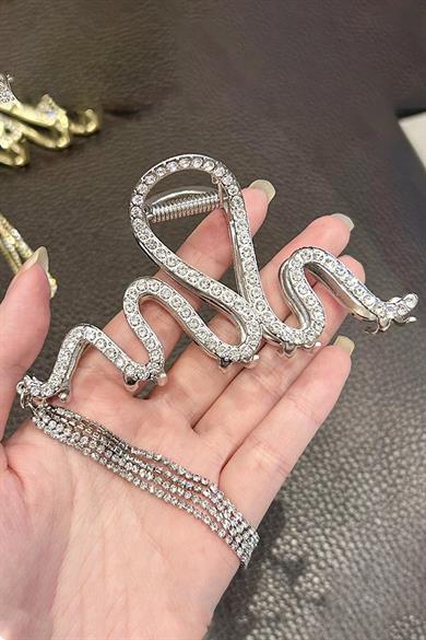 Gümüş Renk Yılan Figürlü Taş Detaylı Sallantılı Metal Mandal Toka