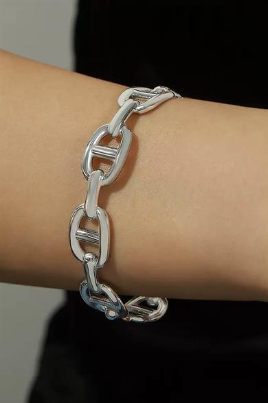 Gümüş Renk Zincir Detaylı Çelik Kelepçe Bileklik