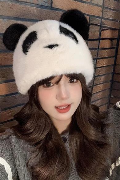 Siyah Ve Beyaz Renk Panda Figürlü Peluş Şapka