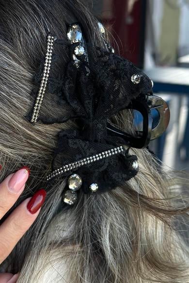 Siyah Renk Kurdele Figürlü Taş Detaylı Mandal  Toka