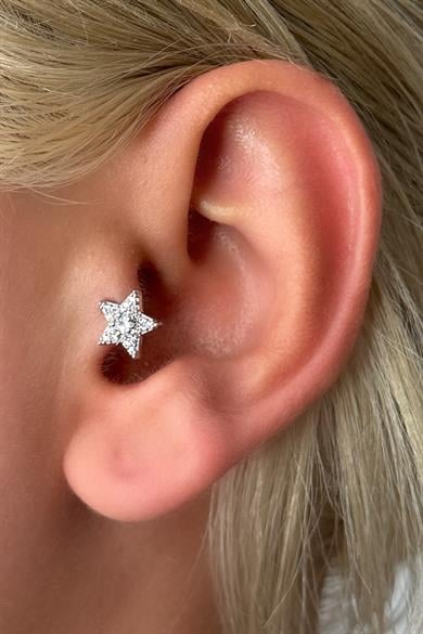 Gümüş Renk Yıldız Figürlü Taş Detaylı Çelik Tragus/Kıkırdak Küpe/Piercing (Tek)