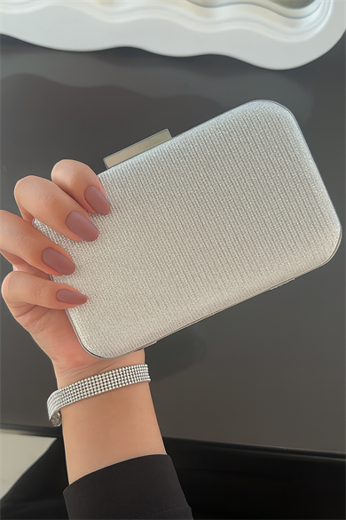 Beyaz Renk Simli Abiye Portföy Çanta