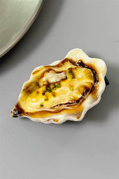 Midye Figürlü Yan Toka