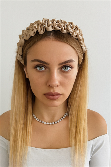 Bej Renk Taş Detaylı Taç