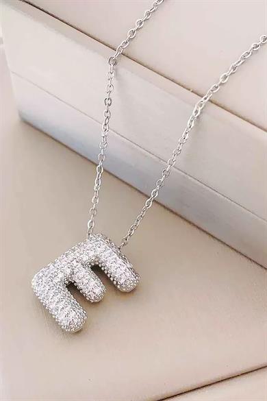 Gümüş Renk E Harf Taş Detaylı Çelik Kolye