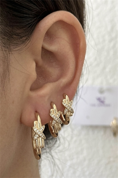 Altın Renk Çarpı Figürlü 3lü YSX Küpe Set