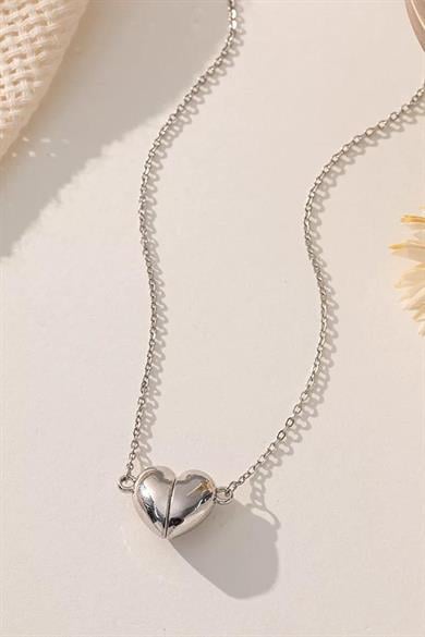 Gümüş Renk İkiye Ayrılan Mıknatıslı Kalp Figürlü Çelik Kolye