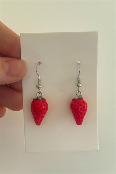 Kırmızı Renk Çilek Figürlü Çocuk Küpe (Çift)