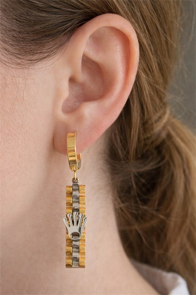 Altın Renk El Figürlü Çelik Küpe (Çift)