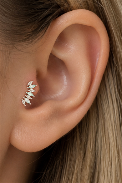 Gümüş Renk Taşlı Cerrahi Çelik Tragus/Kıkırdak Küpe/Piercing (Tek)