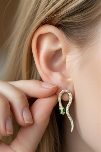 Altın Renk Yılan Figürlü Taş Detaylı 14K Altın Kaplama TX Küpe (Çift)