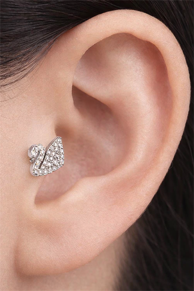 Gümüş Renk Kuğu Figürlü Taş Detaylı Cerrahi Çelik Tragus/Kıkırdak Küpe/Piercing (Tek)